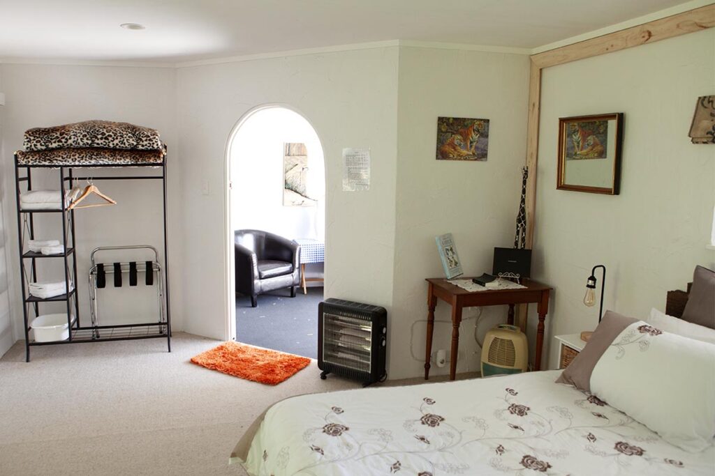 The Wild Cats Room_7